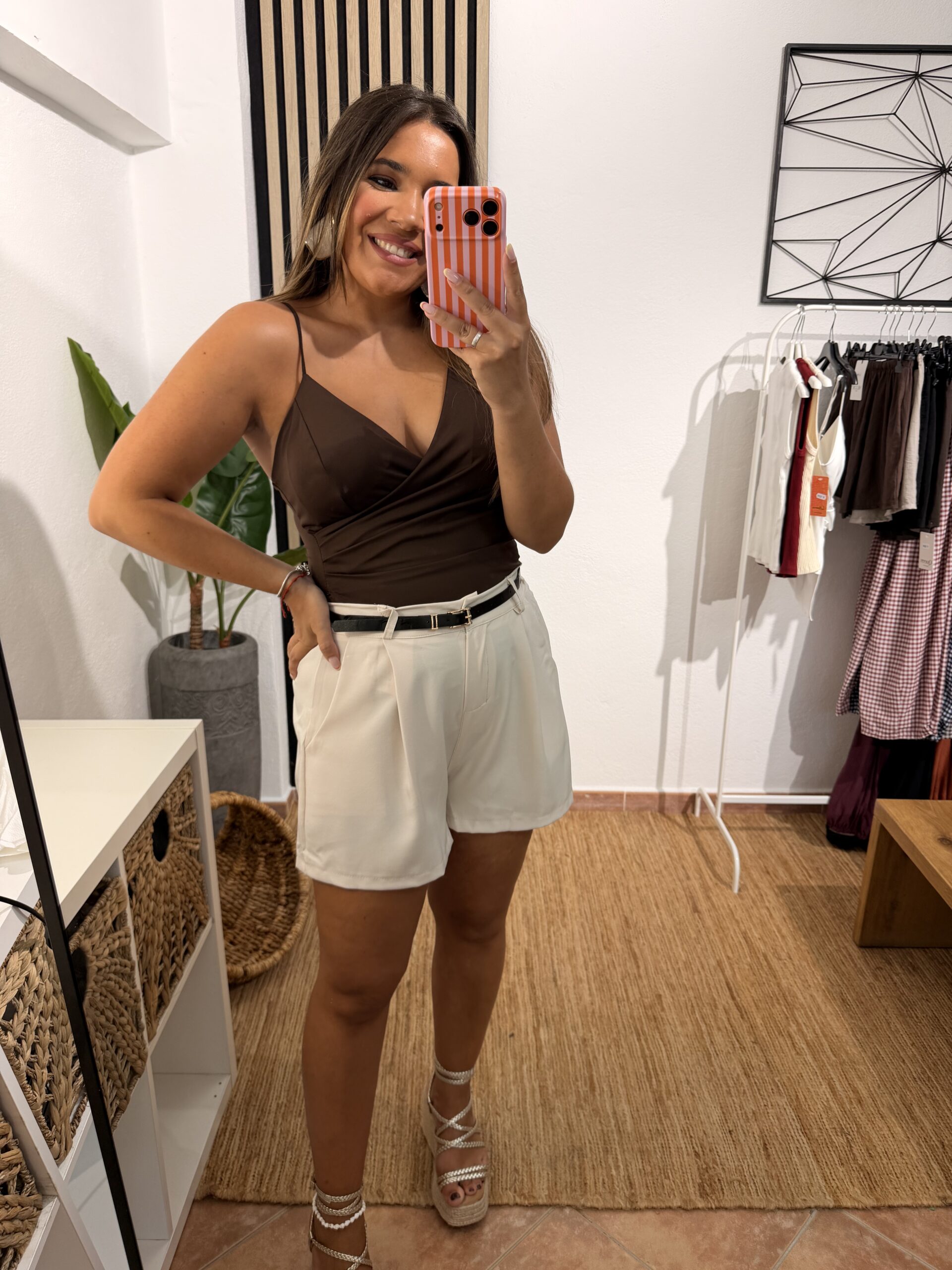 Short 12266 - Imagen 5