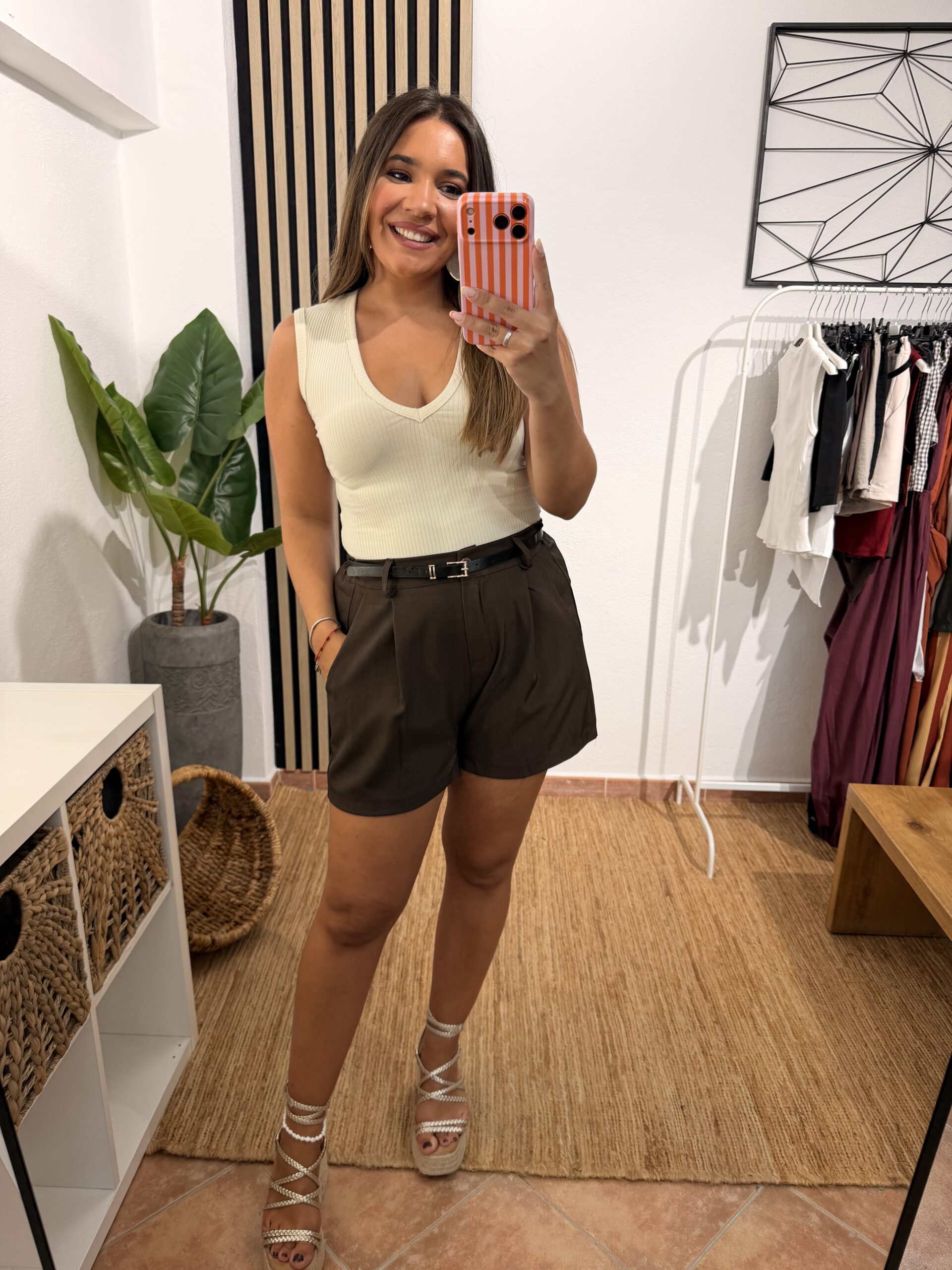Short 12266 - Imagen 11