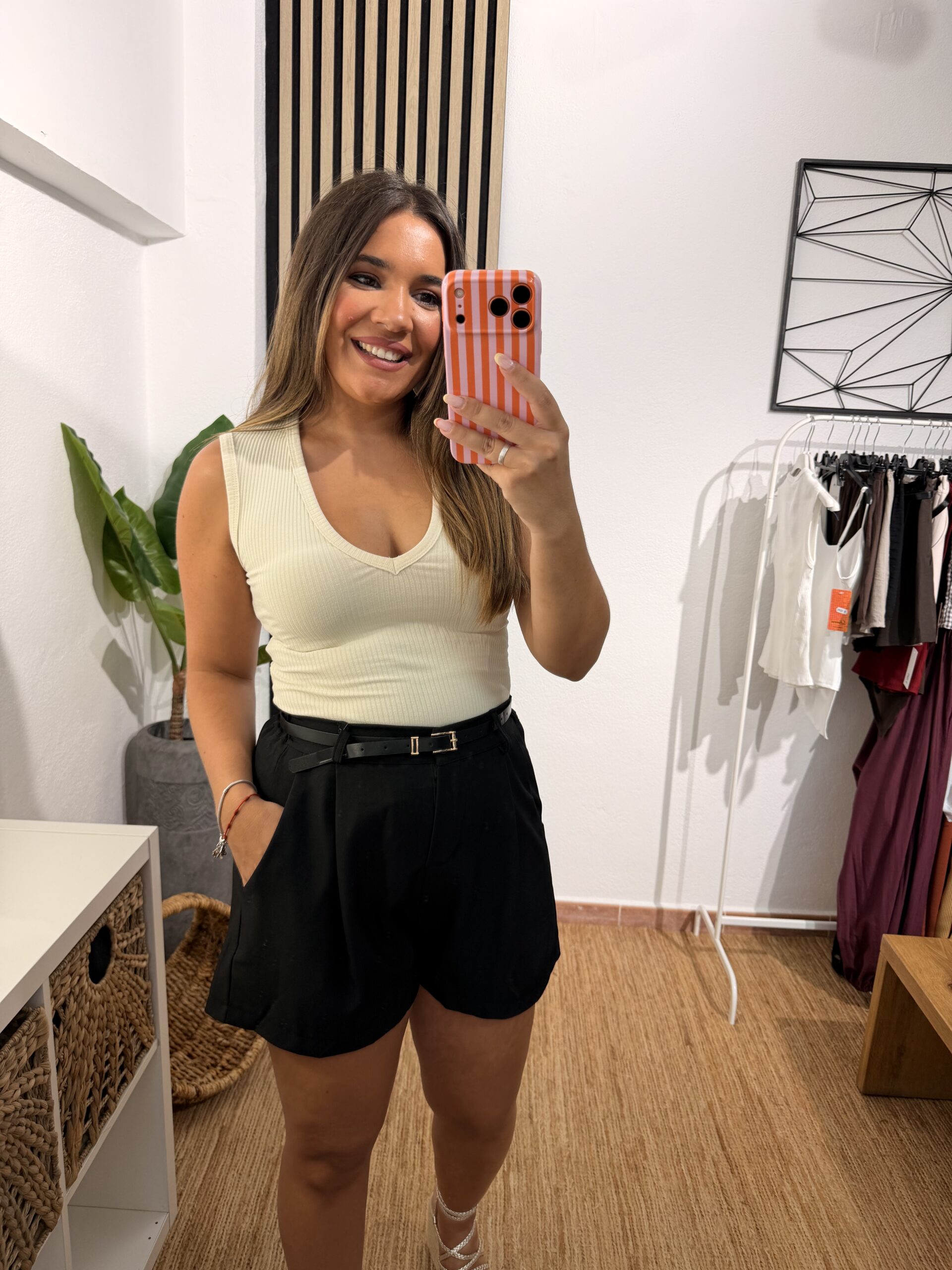 Short 12266 - Imagen 19