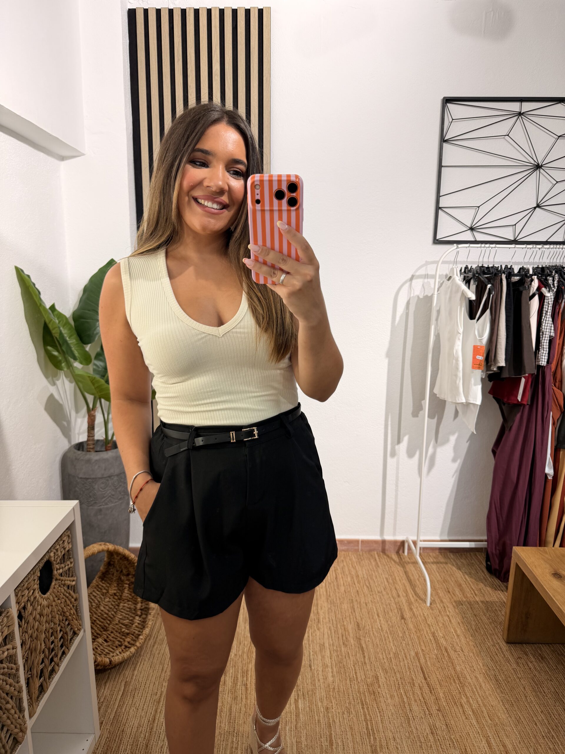 Short 12266 - Imagen 20