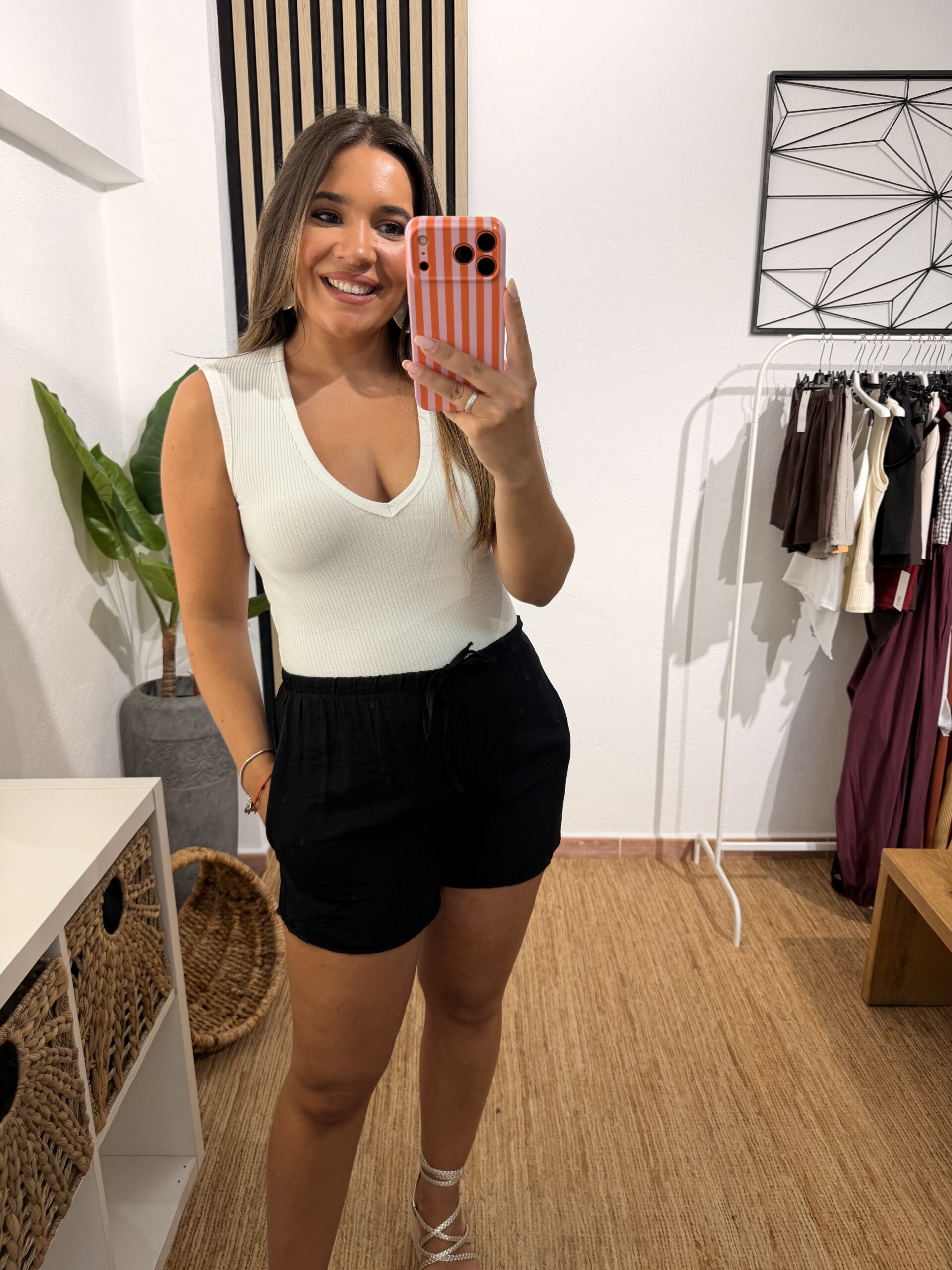 Short 13587 - Imagen 5
