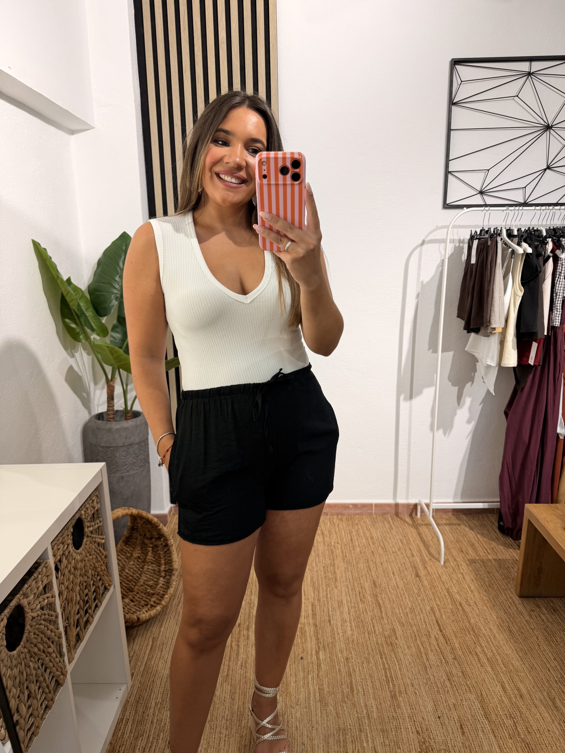 Short 13587 - Imagen 6