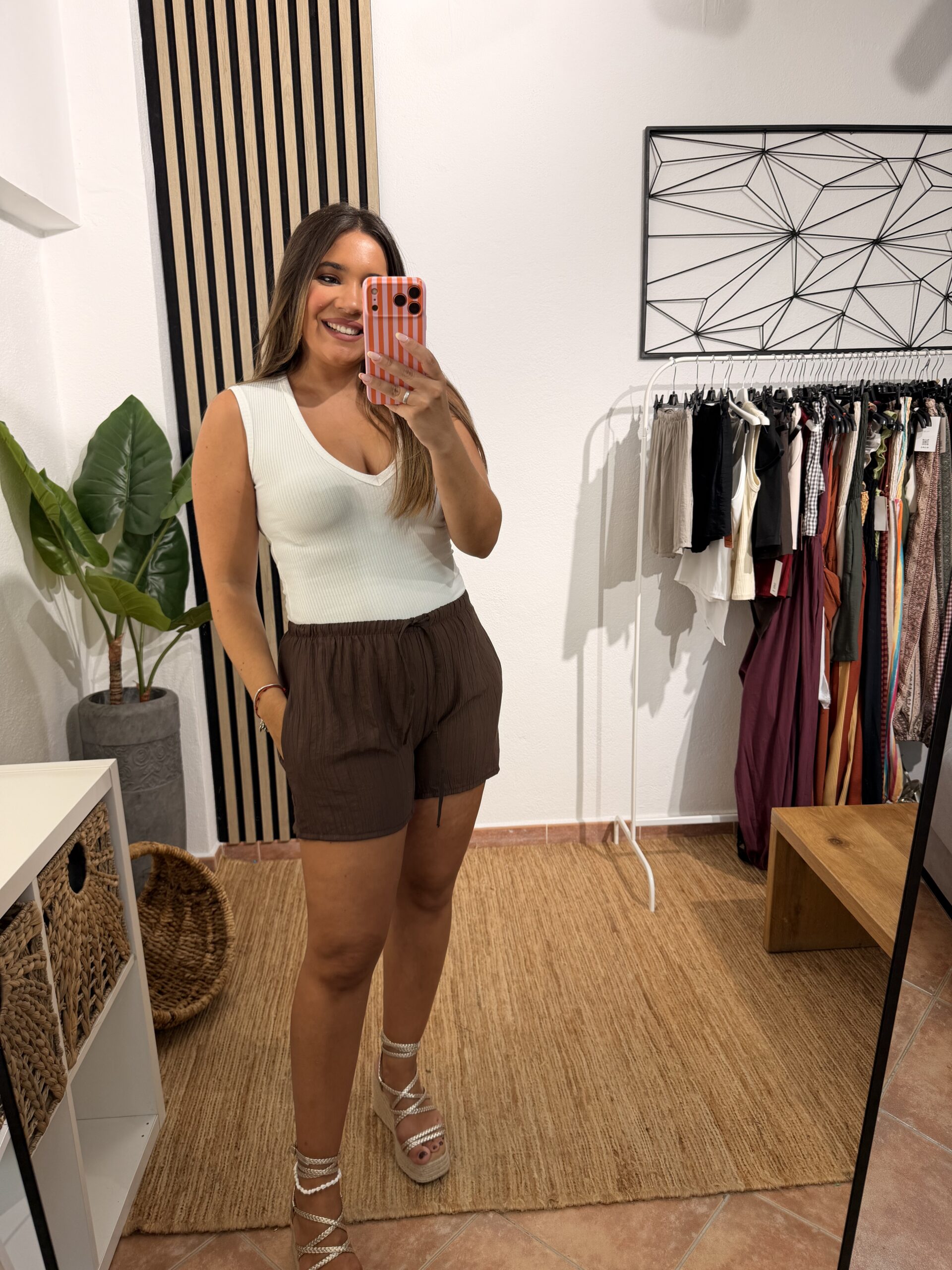 Short 13587 - Imagen 9