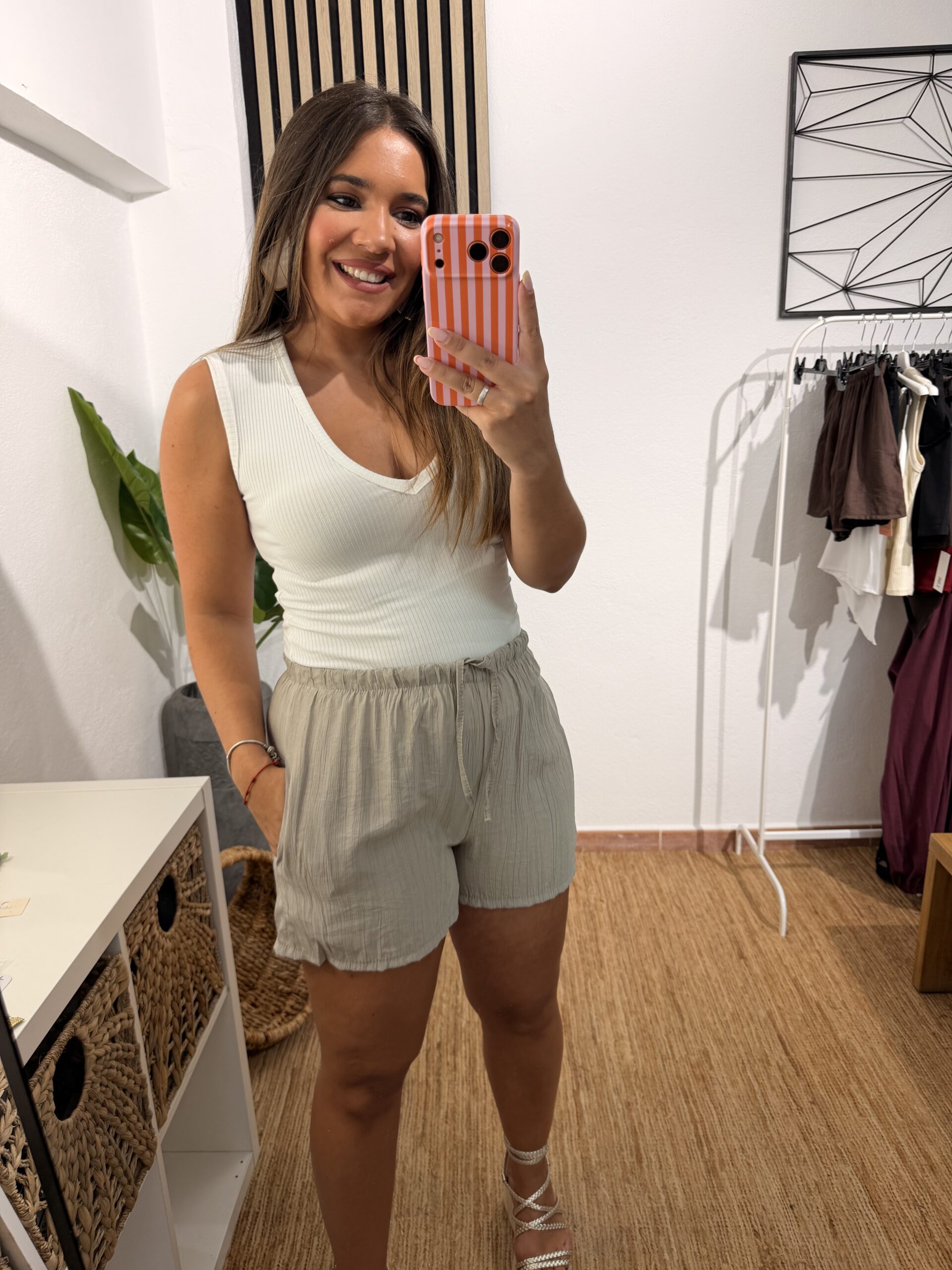 Short 13587